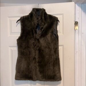 Wyatt Collection Brown Faux Fur Vest Size XS